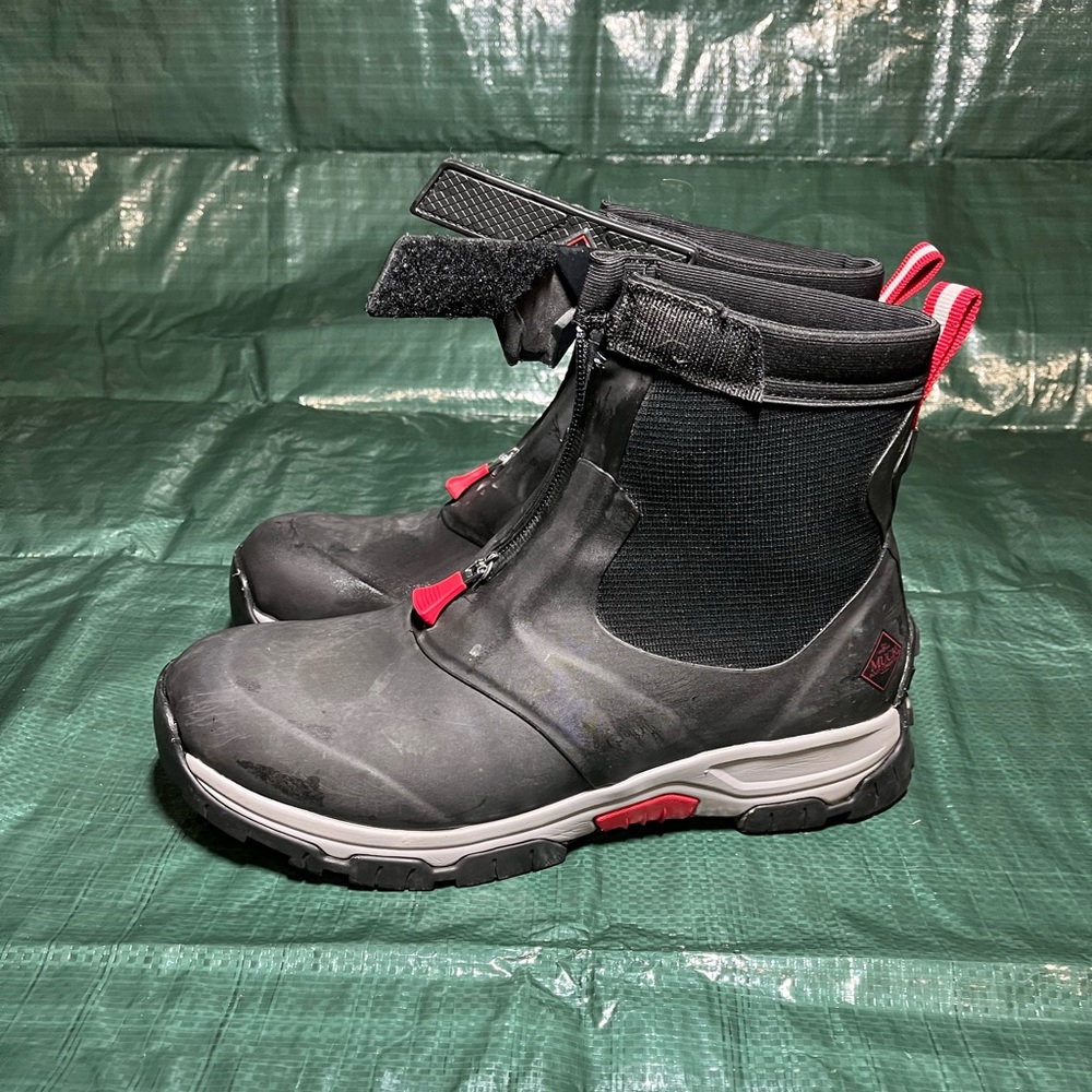 Muck boots